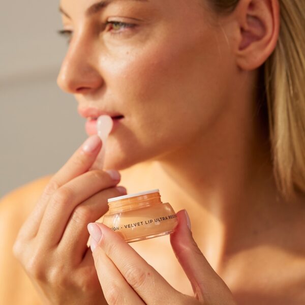 NUTRIFUSÍON Velvet Lip Ultra Regenerator Yonelle, Aksamitny Ultra Regenerator Do Ust Z Ceramidami Supreme - obrazek 8